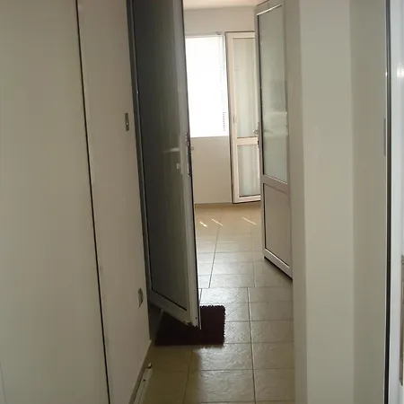 The Sunny בית הארחה